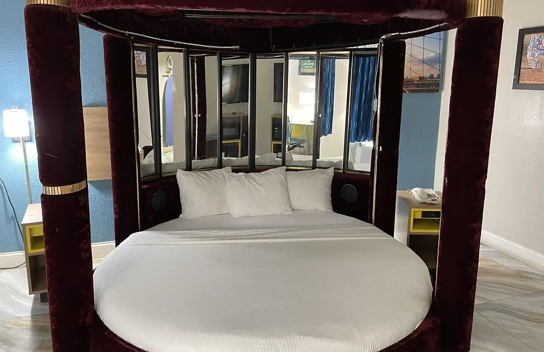 Days Inn By Wyndham Jersey City-1
