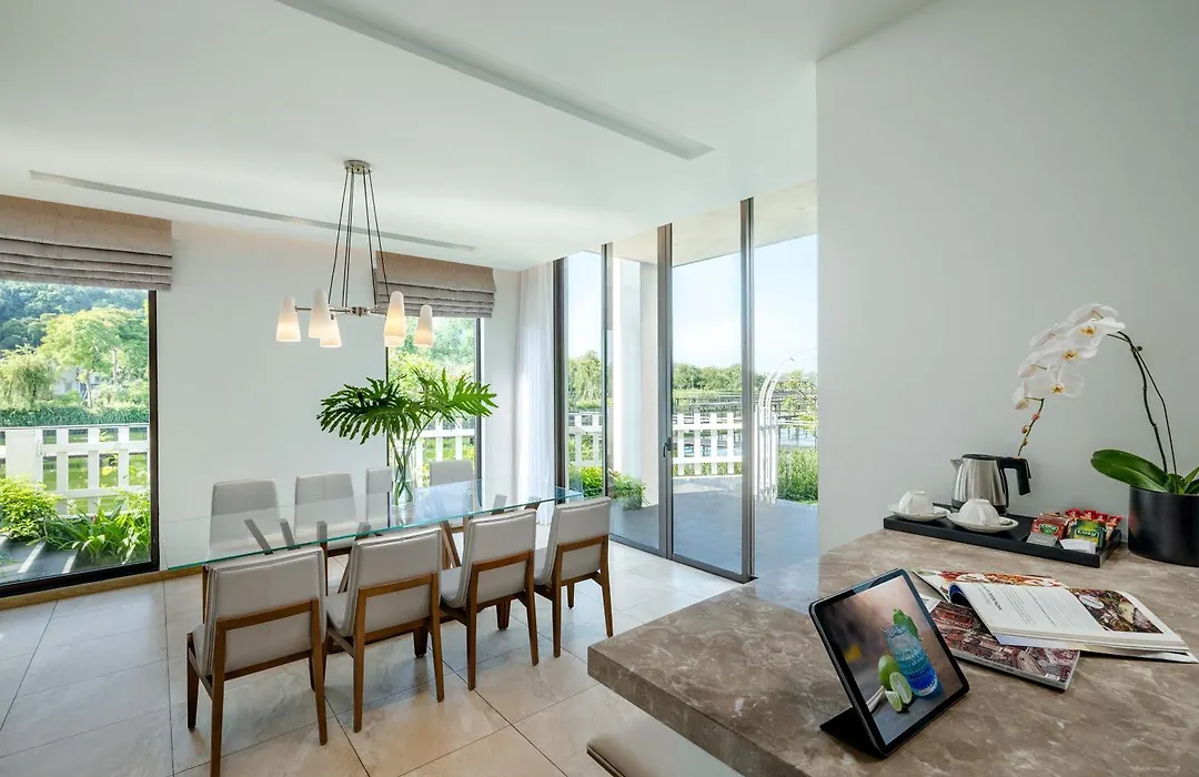 Oakwood Ha Long-1