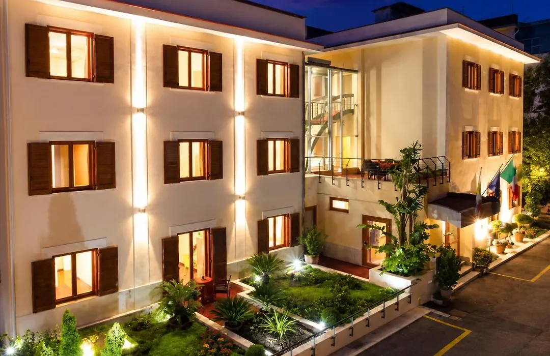 Hotel Diana-1