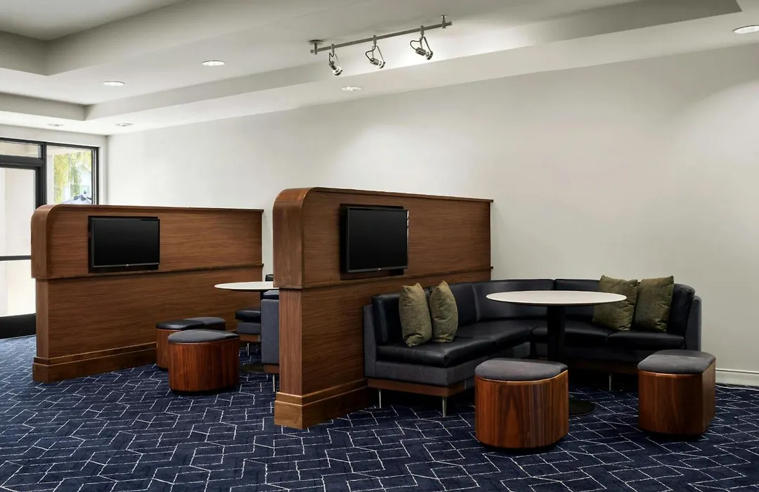 Courtyard By Marriott Stockton-1