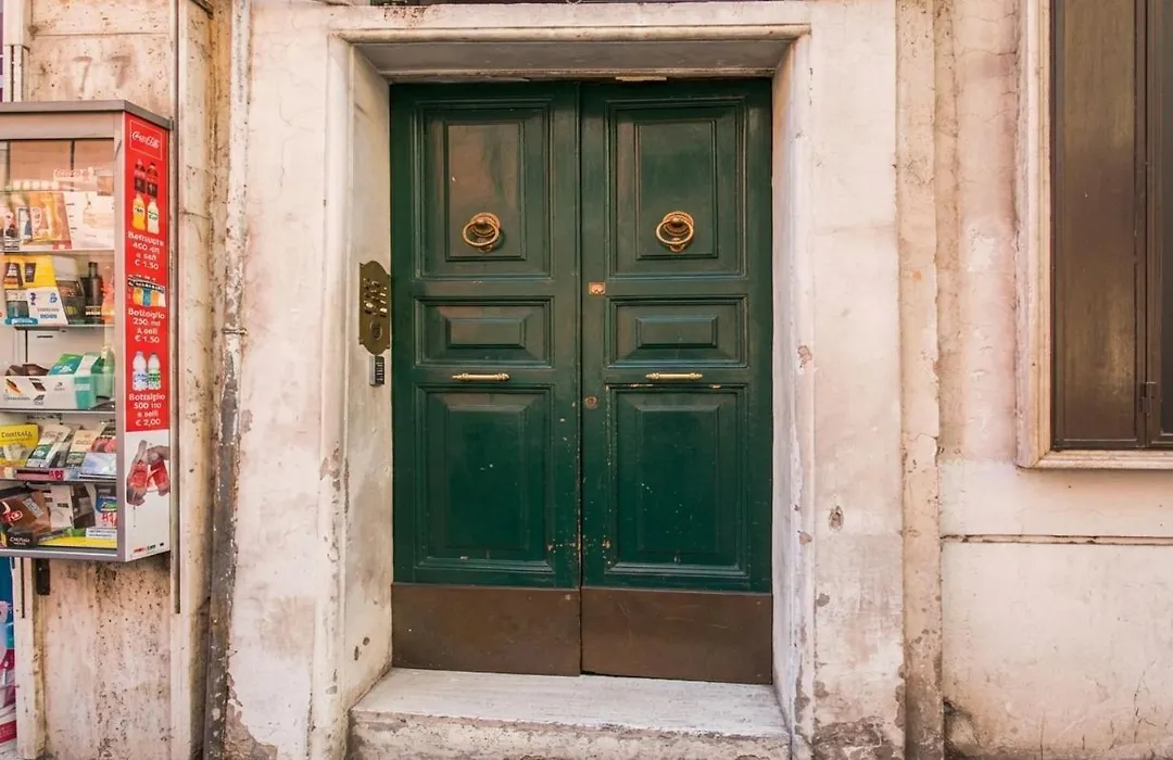 Trinitadeimonti Guest House-1