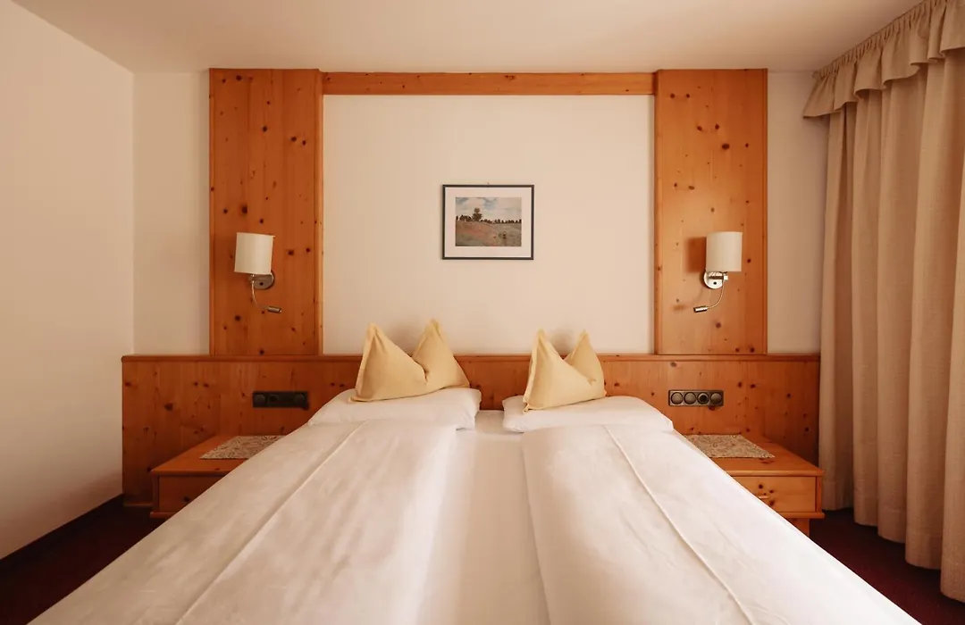 Hotel Fortuna-1