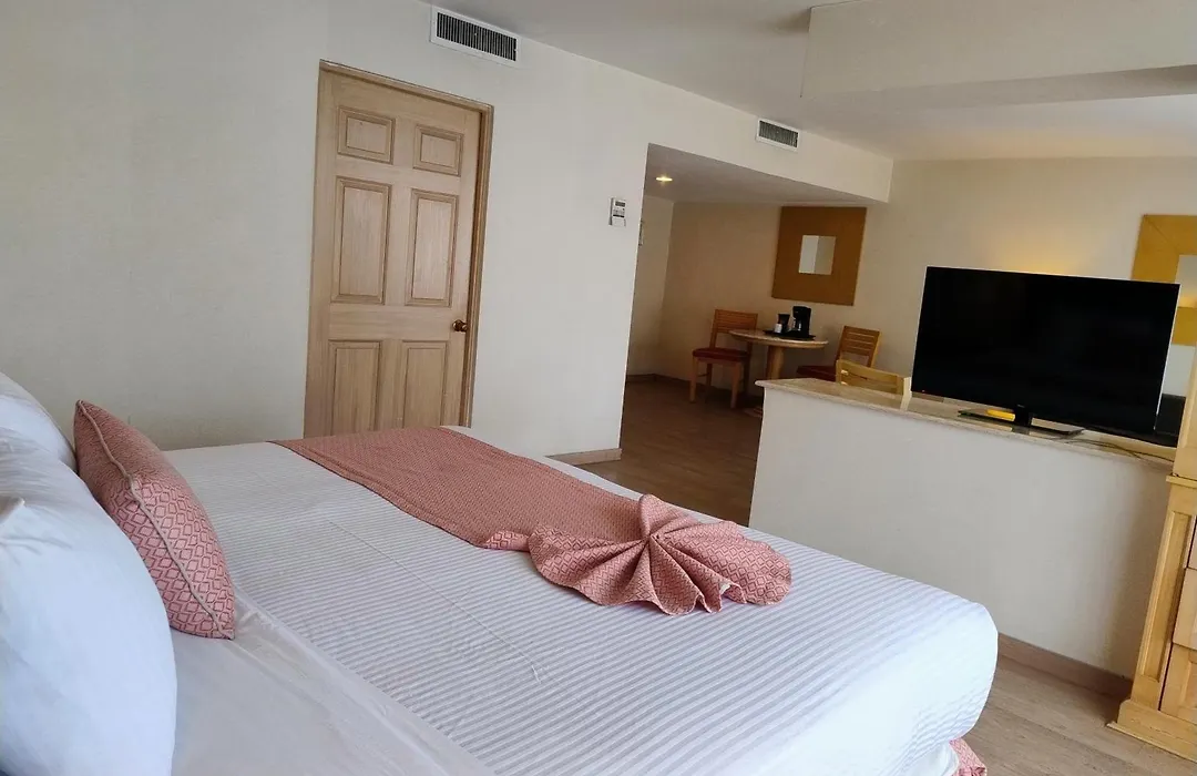 Wyndham Garden Tijuana Palacio Azteca-1