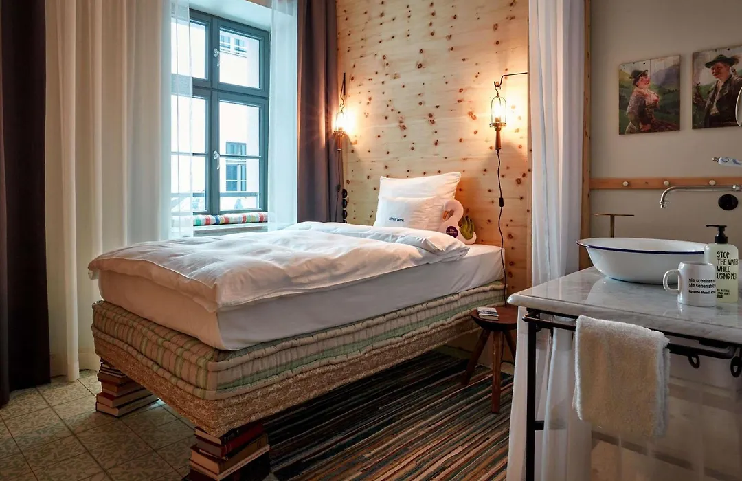 25Hours Hotel The Royal Bavarian-1