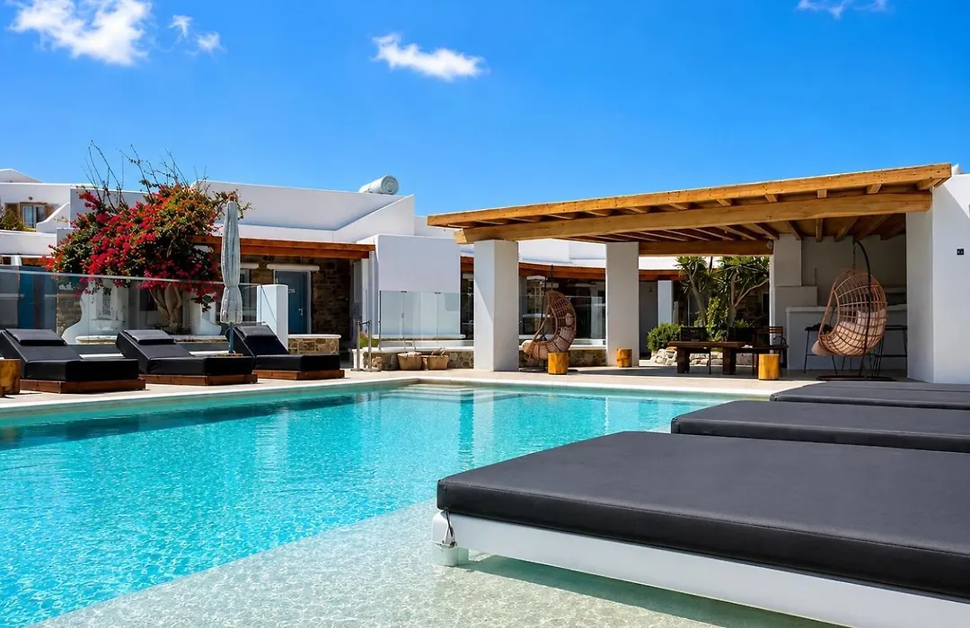 Crystal Suites-1