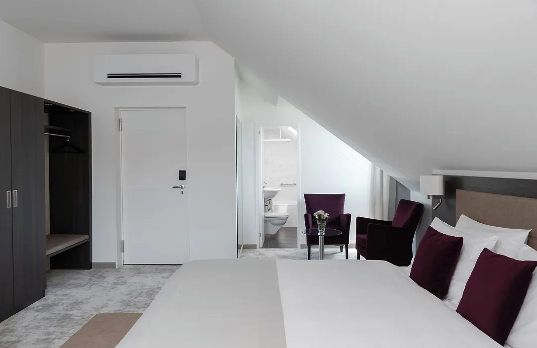 Grand Hotel Europe-1