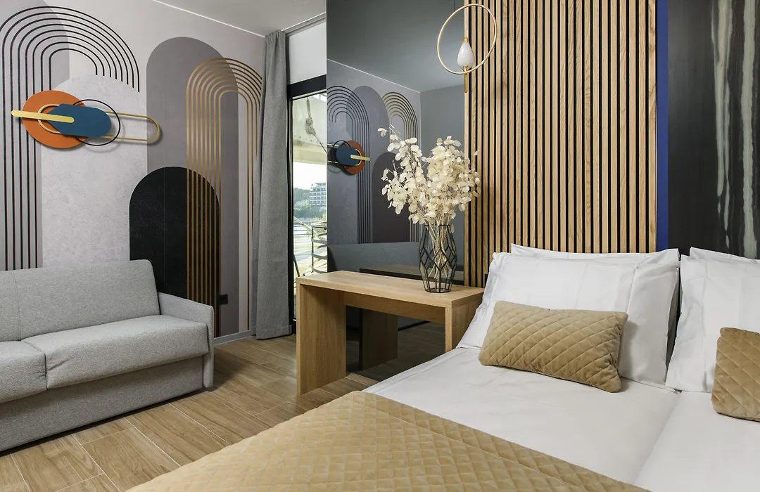Via Mare Luxury Rooms-1