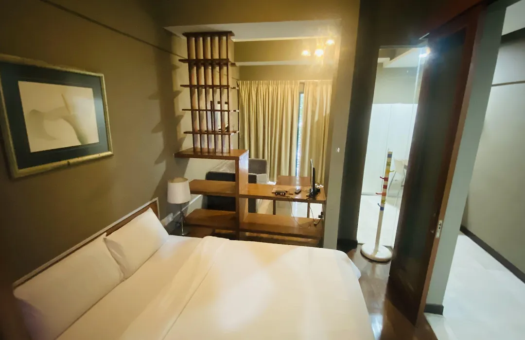Peninsula Residence All Suite Hotel-1
