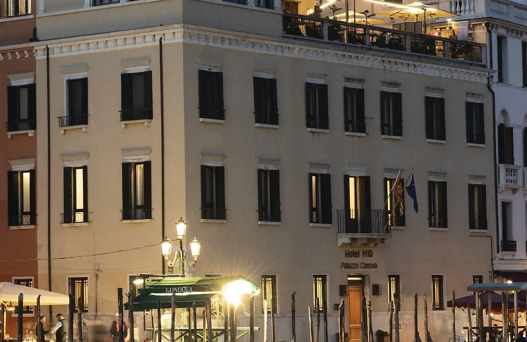 H10 Palazzo Canova-1