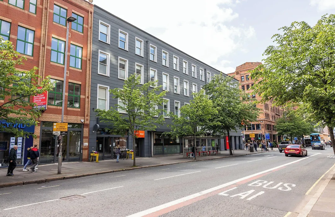 Easyhotel Belfast-1