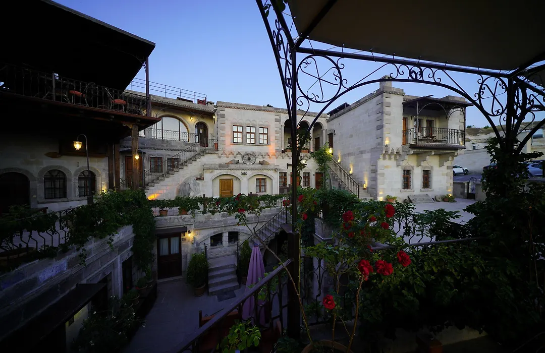 Harman Cave Hotel-1