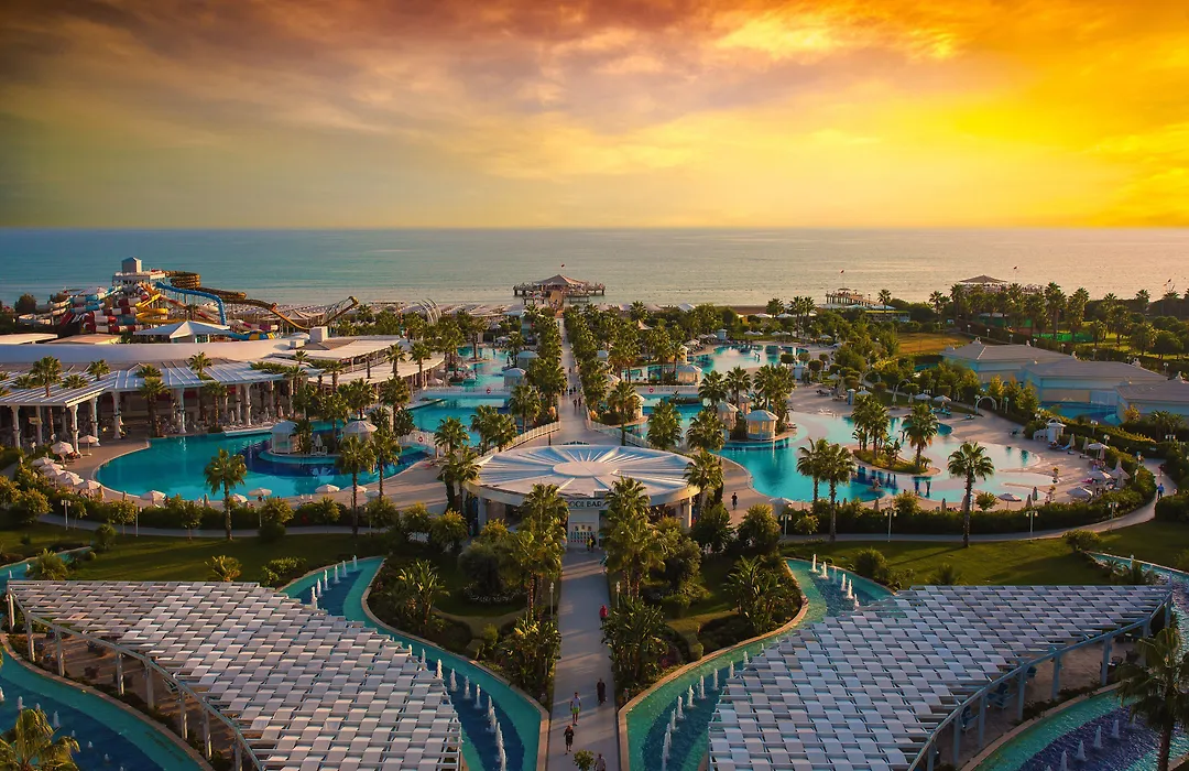 Sueno Hotels Deluxe Belek-1