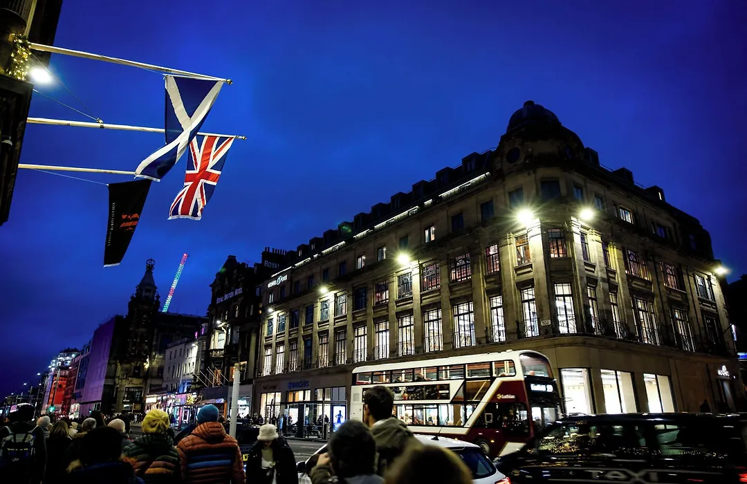 Motel One Edinburgh-Princes-1