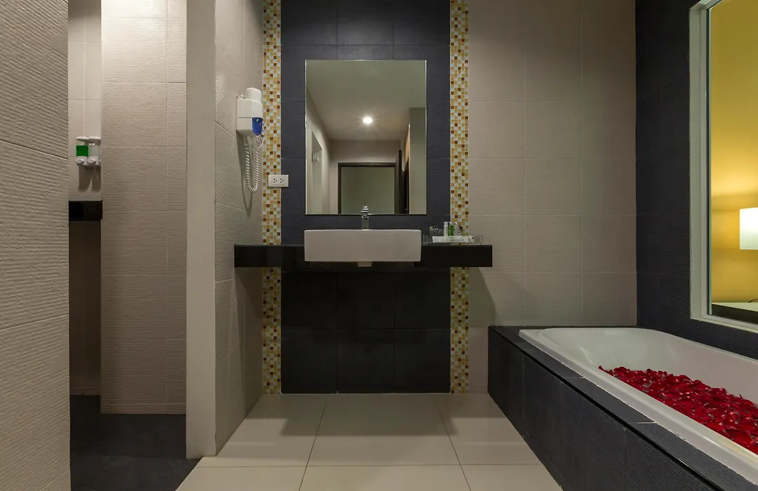 Chanalai Hillside Resort, Karon Beach-1