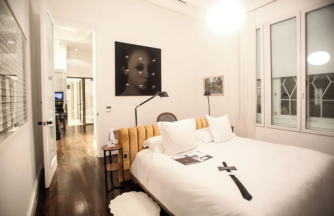 Hotel B-1