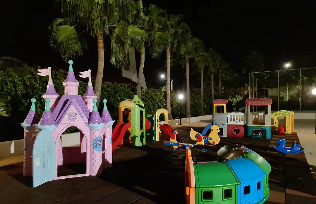 Nissiana Hotel & Bungalows-1