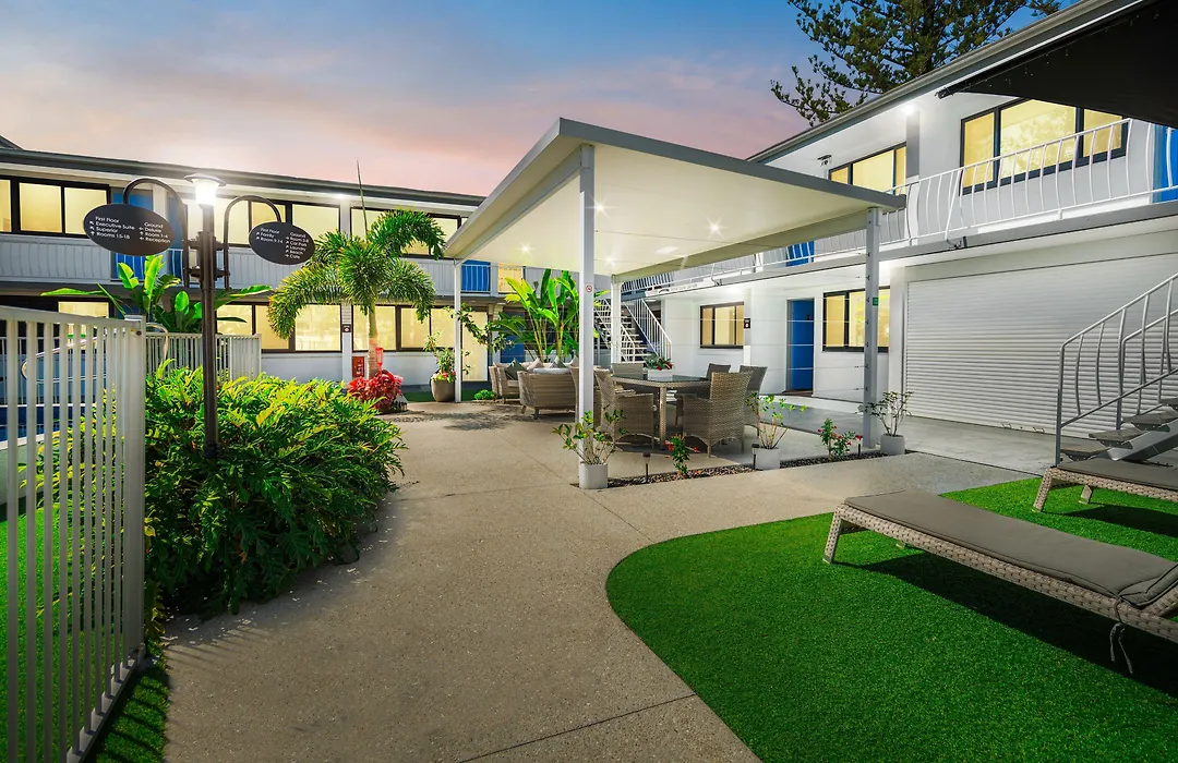 Montego Mermaid Beach Motel-1