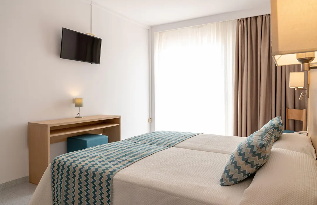 Hotel Riutort-1