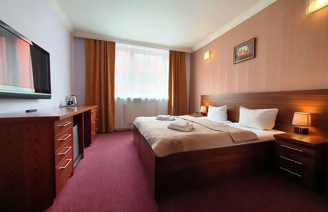 Relax Inn-1