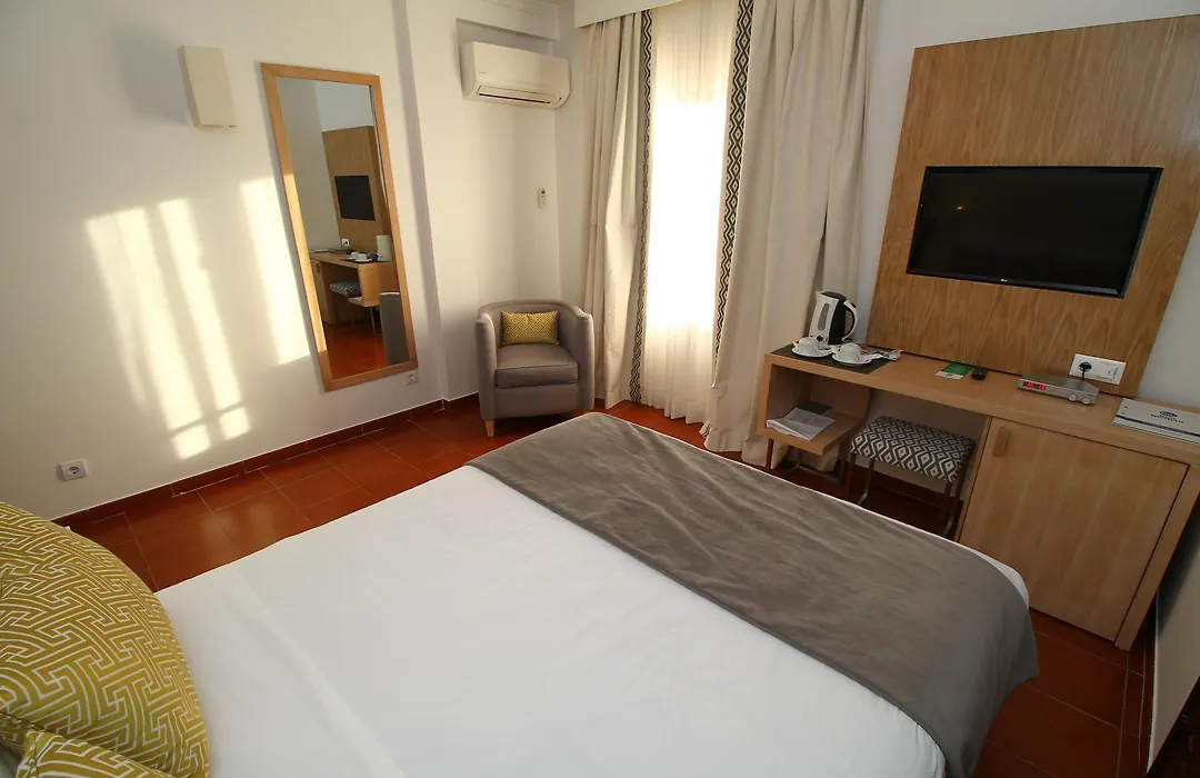 Best Western Hotel Dom Bernardo-1