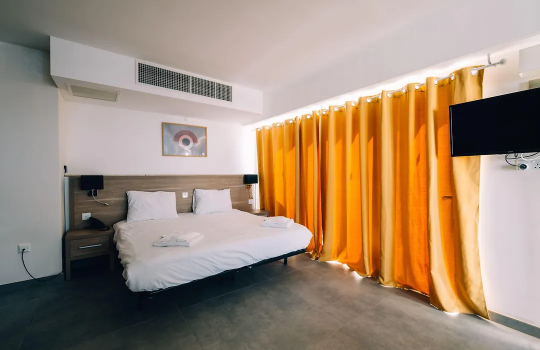Primera Hotel-1