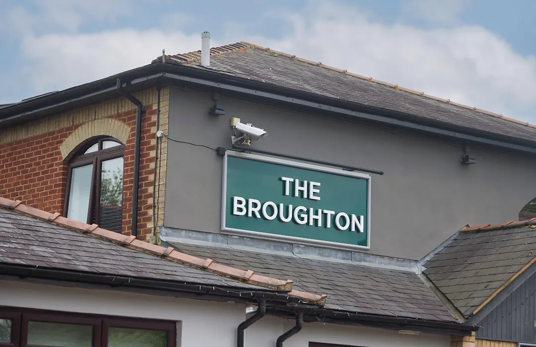 The Broughton Hotel By Greene King Inns-1
