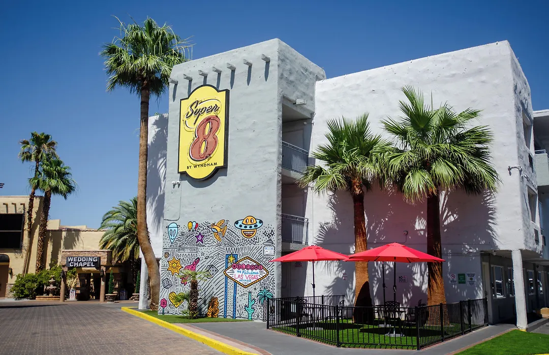 Super 8 By Wyndham Las Vegas North Strip/Fremont St. Area-1