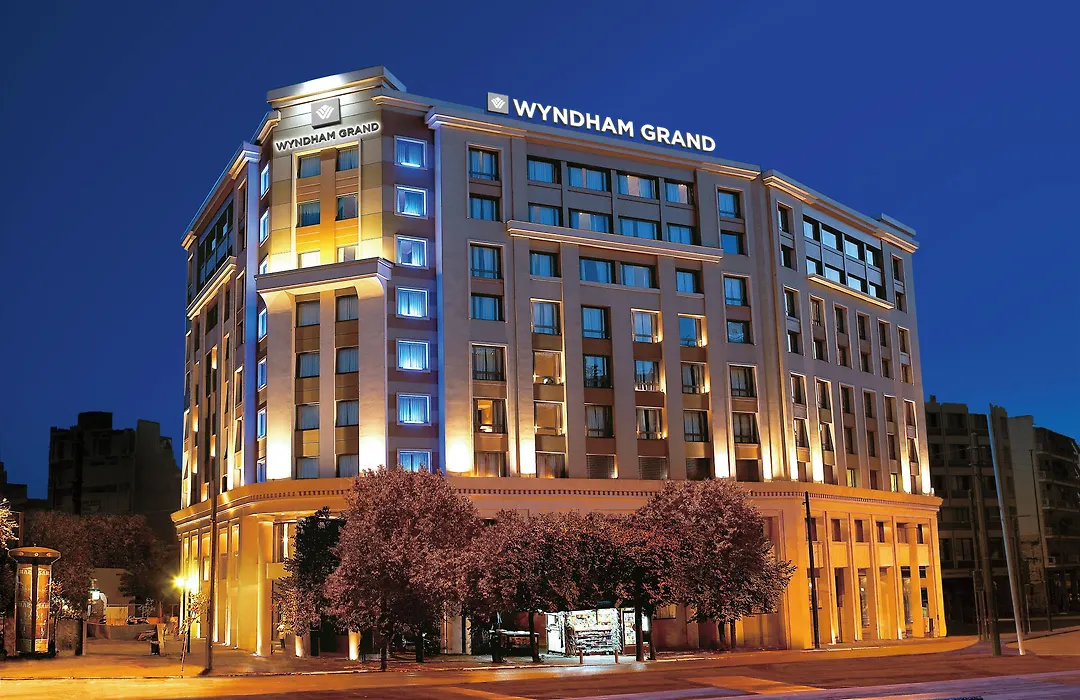 Zeus Wyndham Grand Athens-1