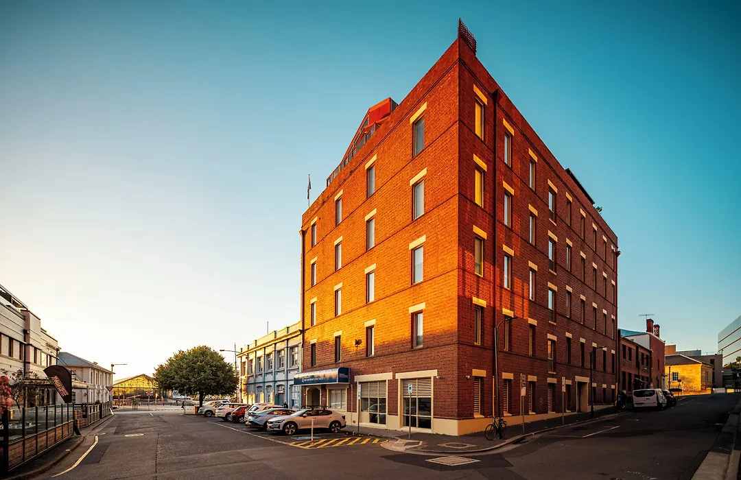 Hobart Waterfront Apartments-1