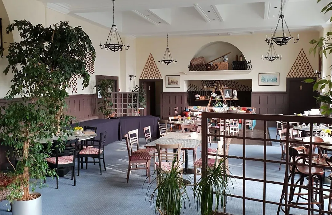 The Devonshire House Hotel-Free Parking-1