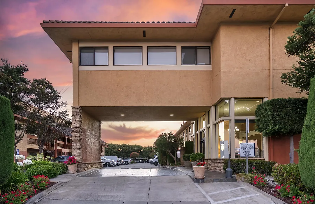Best Western PLUS Inn of Hayward-1