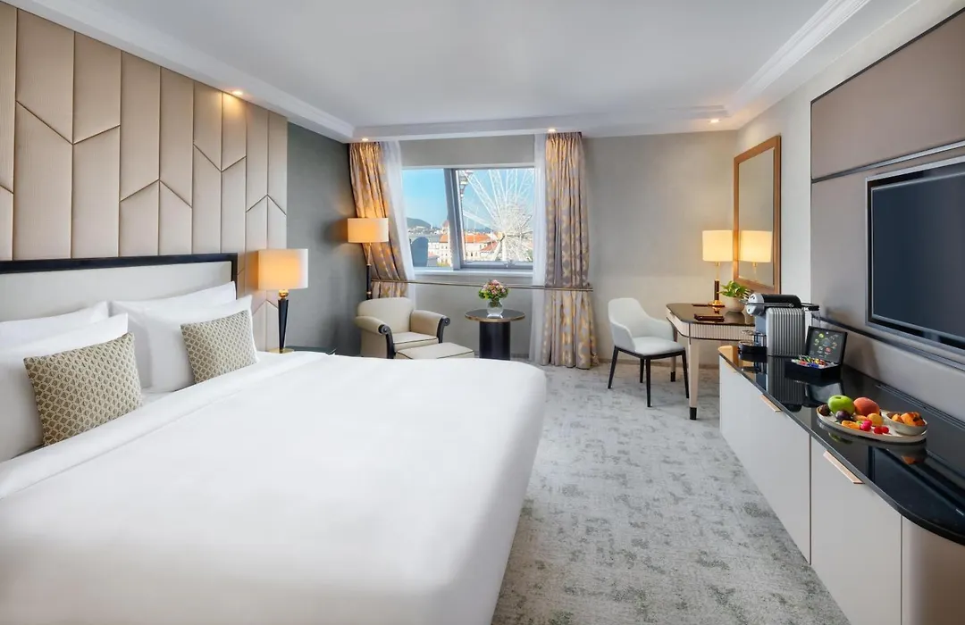 Kempinski Hotel Corvinus Budapest-1