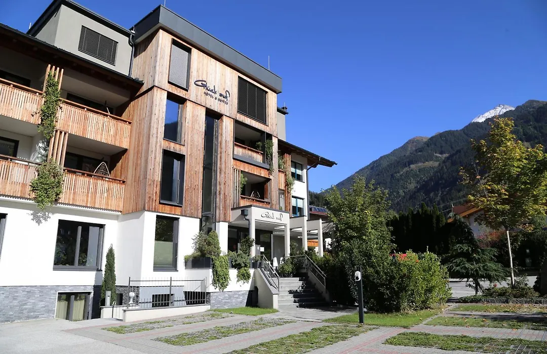 Hotel&Suites Glück Auf-1