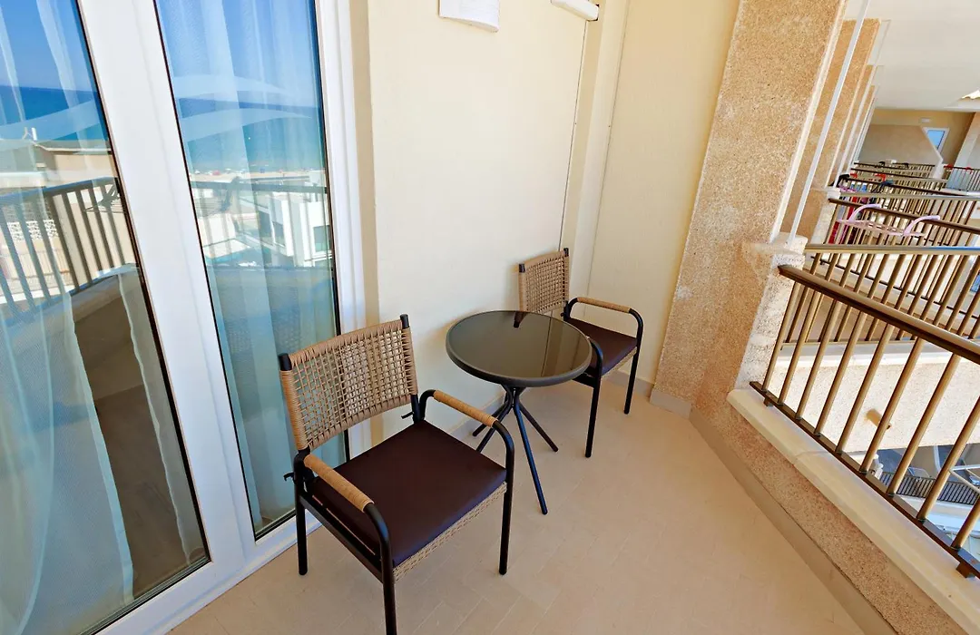 Hotel Guardamar-1
