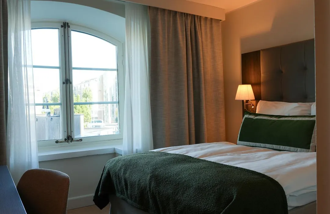 Clarion Hotel Post-1