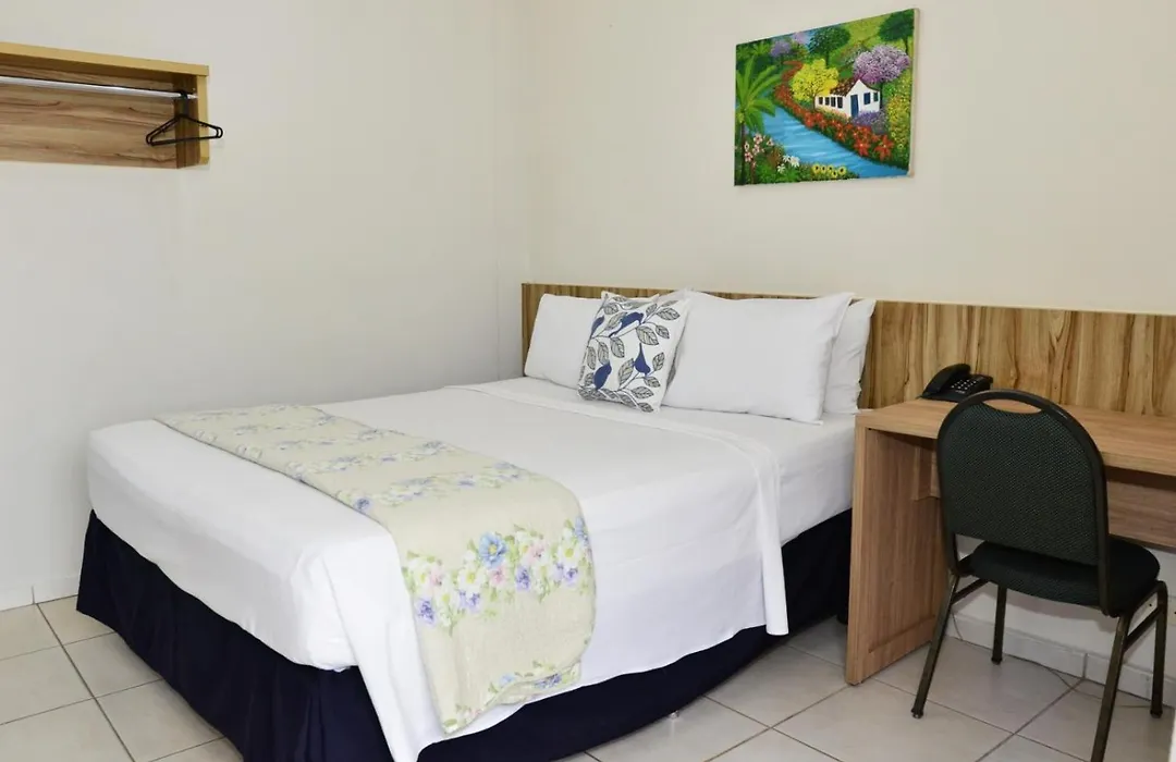 Cr Hotel Bueno-1