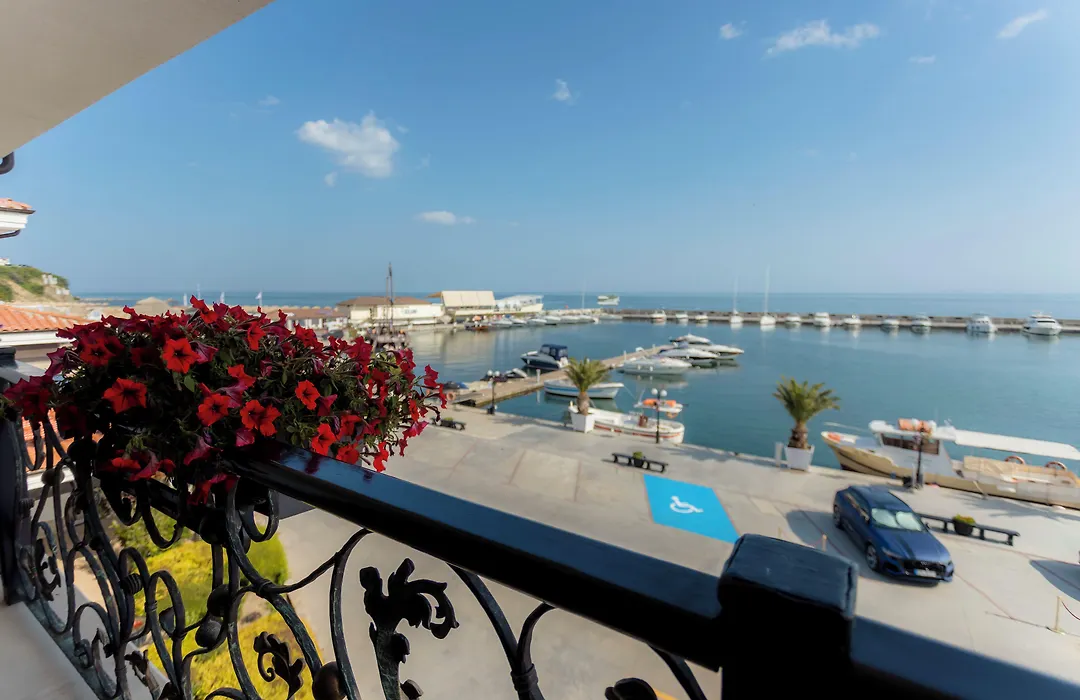 Hotel Palace Marina Dinevi-1