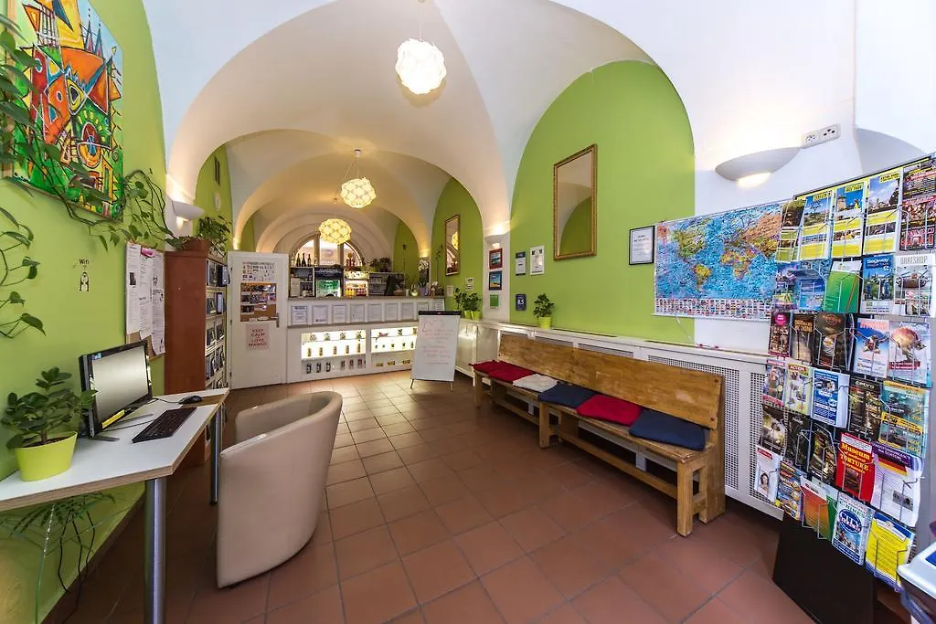 Hostel Mango-1