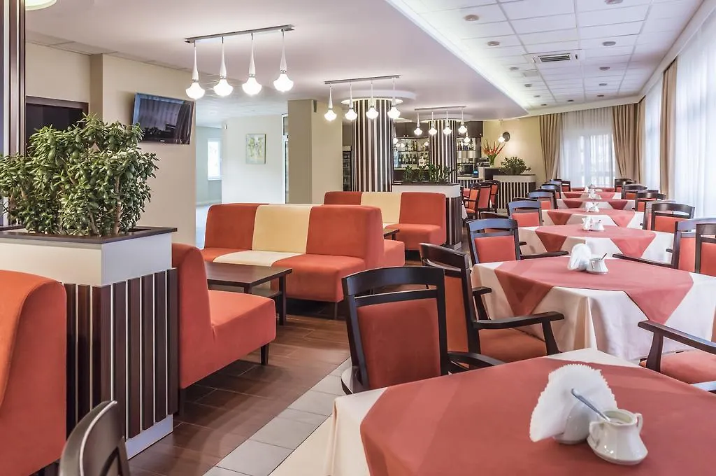Hotel Justyna-1