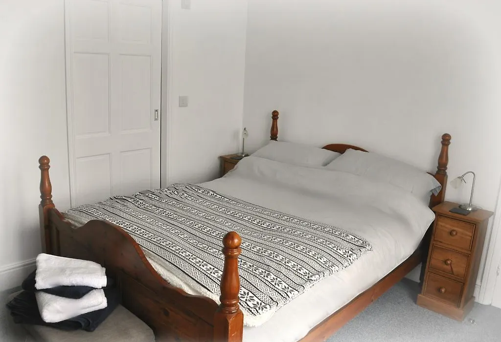 Gordon House B & B-1