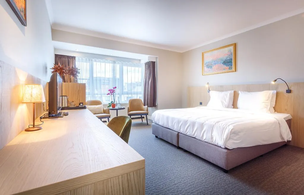 Hotel Carlton-1