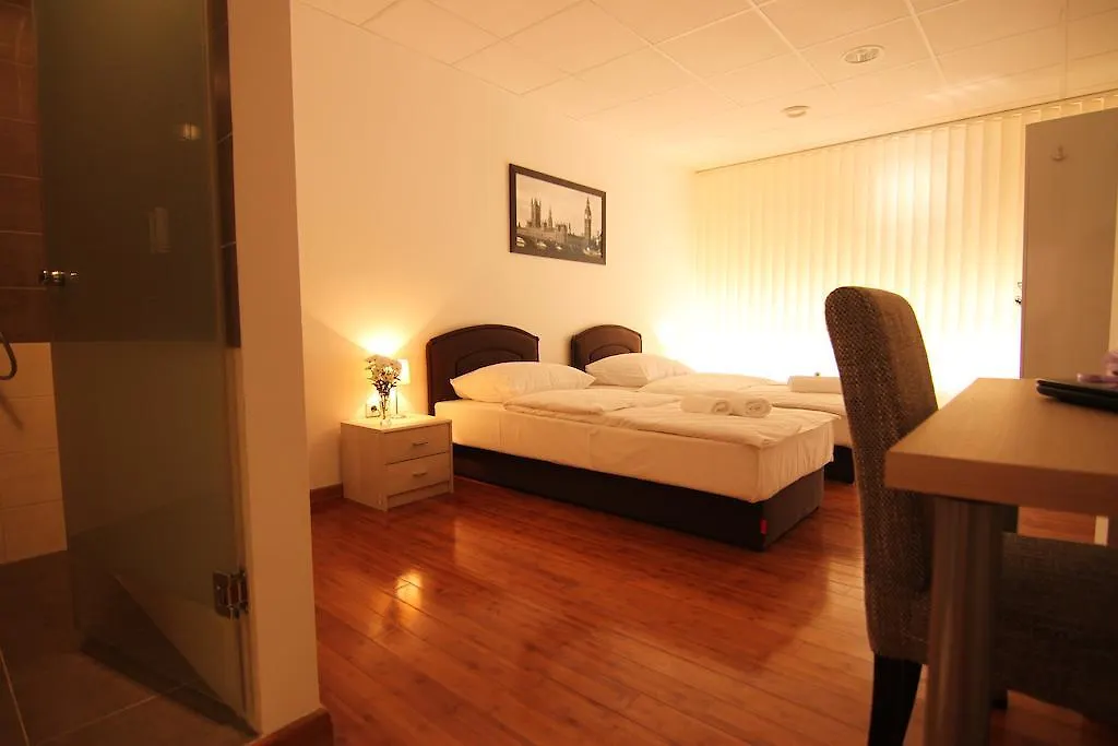 Rooms Xxl-1