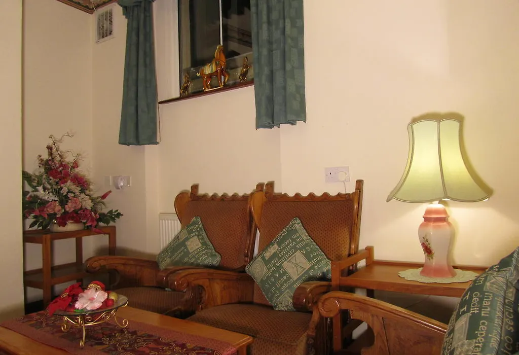 Garden Hotel-1