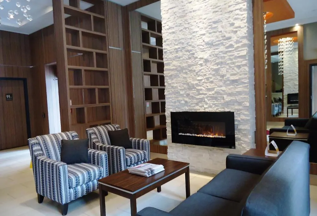 Comfort Inn Toronto City Centre-1