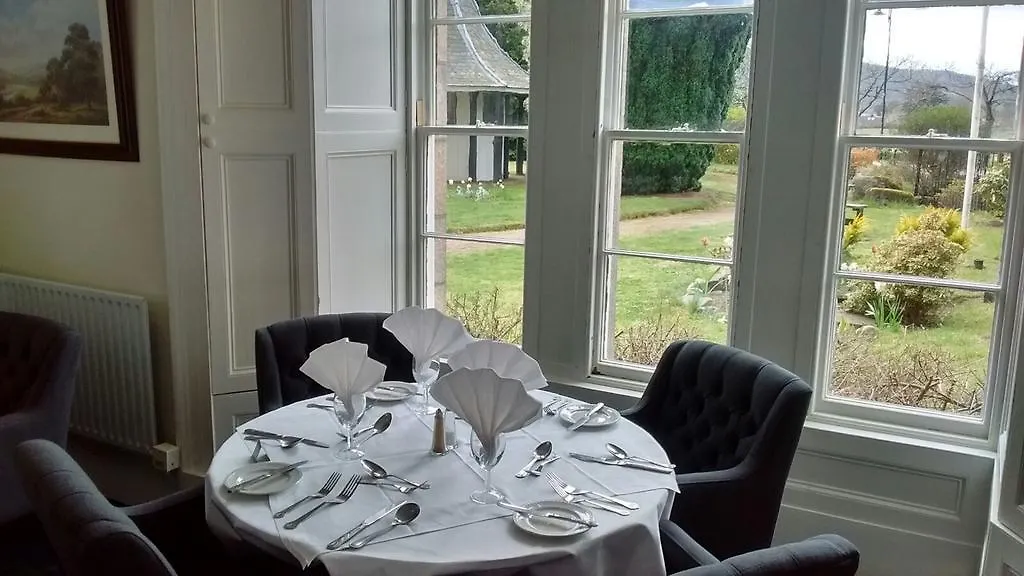 Huntly Arms Hotel-1