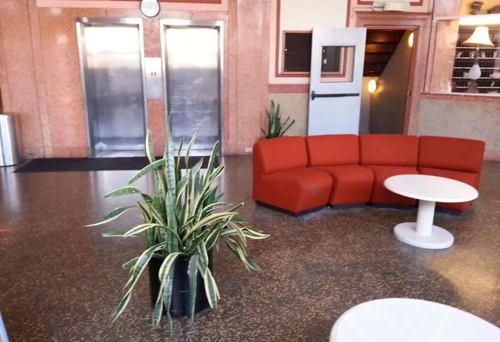 Hotel Riviera-1