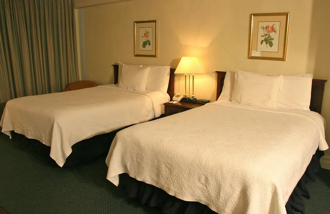 Salisbury Hotel-1