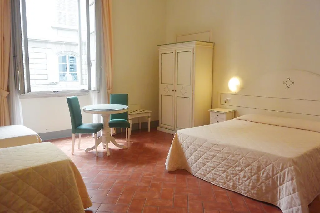 Hotel Crocini-1