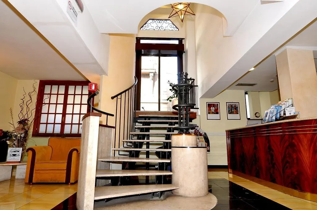 Hotel Executive-1