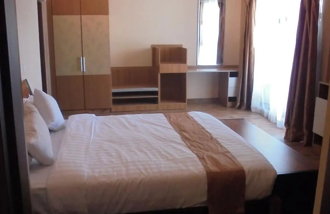 We Hotel And Suites-1